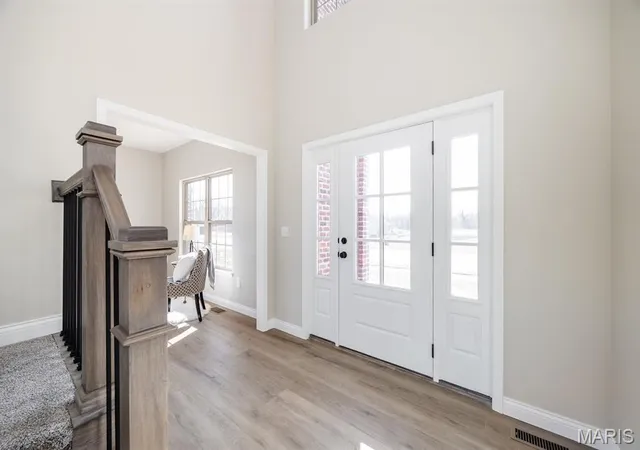 Photo 3 of Single family home for sale at 708 Creekwood Ct, O Fallon, IL 62269 | MLS# MIS26067017 | Listing updated on 2026-10-18