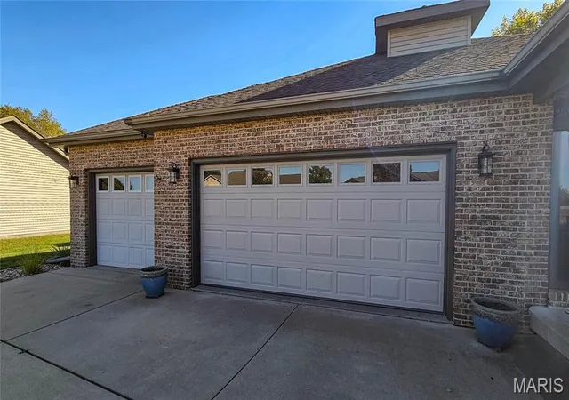 Photo 4 of Single family home for sale at 6712 Becker Dr, Virden, IL 62690 | MLS# MIS26067031 | Listing updated on 2026-10-23