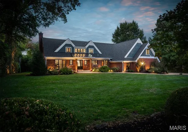 Photo 1 of Mansion for sale at 12525 Darien Dr, Saint Louis, MO 63141 | MLS# MIS26067034 | Listing updated on 2026-10-21