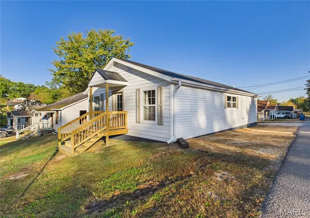 Photo 2 of Single family home for sale at 600 Center St, Bloomfield, MO 63825 | MLS# MIS26067037 | Listing updated on 2026-10-27