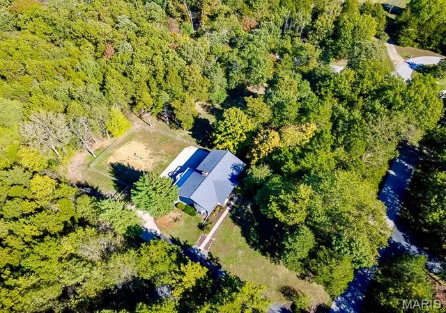 Photo 4 of Single family home for sale at 383 Big Cedar Dr, Foristell, MO 63348 | MLS# MIS26067039 | Listing updated on 2026-10-28