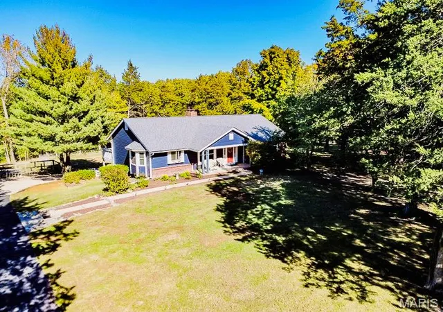 Photo 3 of Single family home for sale at 383 Big Cedar Dr, Foristell, MO 63348 | MLS# MIS26067039 | Listing updated on 2026-10-28