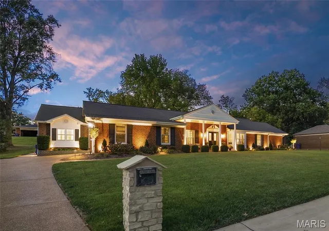 Photo 1 of Single family home for sale at 9059 Whitehaven Dr, Saint Louis, MO 63123 | MLS# MIS26067040 | Listing updated on 2026-10-23