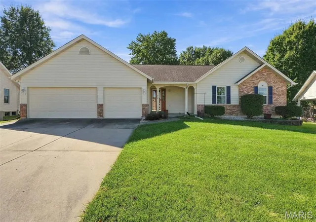 Single family home for sale at 2153 Autumn Wood Dr, Saint Charles, MO 63303 | MLS# MIS26067047