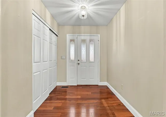Photo 3 of Single family home for sale at 2153 Autumn Wood Dr, Saint Charles, MO 63303 | MLS# MIS26067047 | Listing updated on 2026-10-26