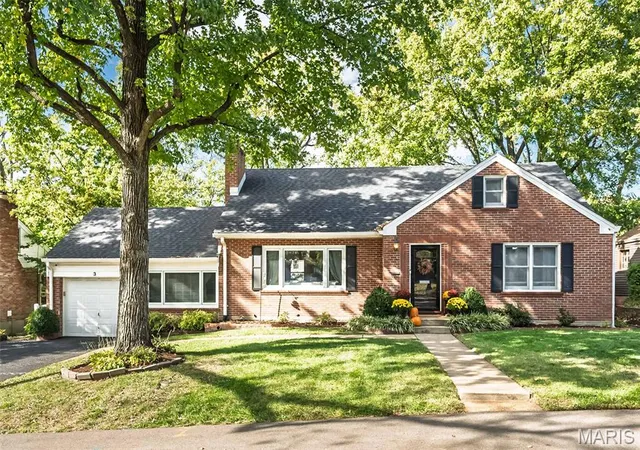 Photo 1 of Single family home for sale at 3 Wilshire Ter, Saint Louis, MO 63119 | MLS# MIS26067048 | Listing updated on 2026-10-22