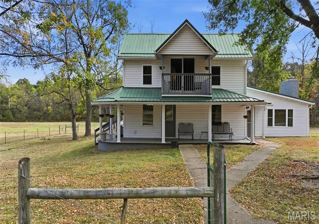 Photo 3 of Mansion for sale at 19816 East Hwy 32, Salem, MO 65560 | MLS# MIS26067049 | Listing updated on 2026-10-20
