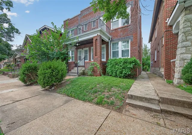 Photo 2 of Multi family home for sale at 6040 Southwest Ave, Saint Louis, MO 63139 | MLS# MIS26067052 | Listing updated on 2026-10-27