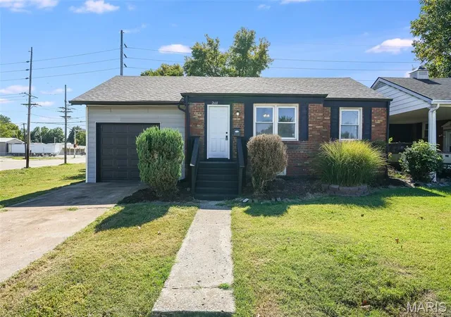 Photo 1 of Single family home for sale at 2668 E 27th Street, Granite City, IL 62040 | MLS# MIS26067063 | Listing updated on 2026-10-23