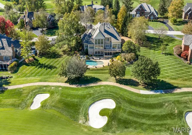 Photo 3 of Mansion for sale at 115 Club Crk Ct, Saint Albans, MO 63073 | MLS# MIS26067065 | Listing updated on 2026-10-26