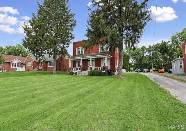 Photo 1 of Multi family home for sale at 109 S 27th Street, Belleville, IL 62226 | MLS# MIS26067071 | Listing updated on 2026-10-19
