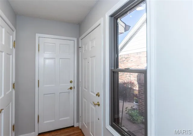Photo 4 of House for sale at 5555 Pierre Ct, Saint Louis, MO 63128 | MLS# MIS26067072 | Listing updated on 2026-10-20