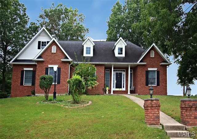 Photo 1 of Sale Pending at 240 Michael Dr, Troy, IL 62294 | MLS# MIS26067073 | Listing updated on 2026-10-22