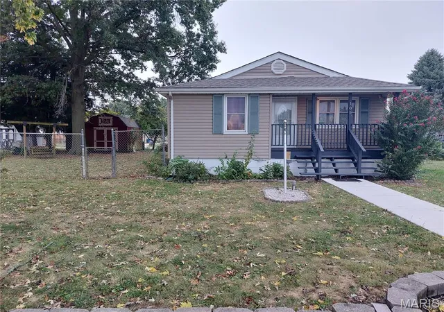 Photo 2 of Single family home for sale at 105 S Olive St, Hartford, IL 62048 | MLS# MIS26067076 | Listing updated on 2026-10-22