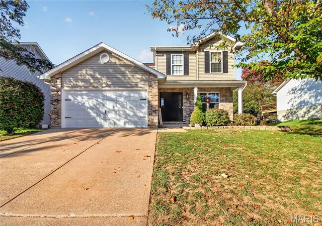 Photo 1 of Single family home for sale at 1028 Parc Central Dr, Festus, MO 63028 | MLS# MIS26067079 | Listing updated on 2026-10-30