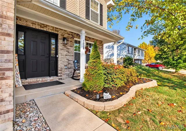 Photo 2 of Single family home for sale at 1028 Parc Central Dr, Festus, MO 63028 | MLS# MIS26067079 | Listing updated on 2026-10-30