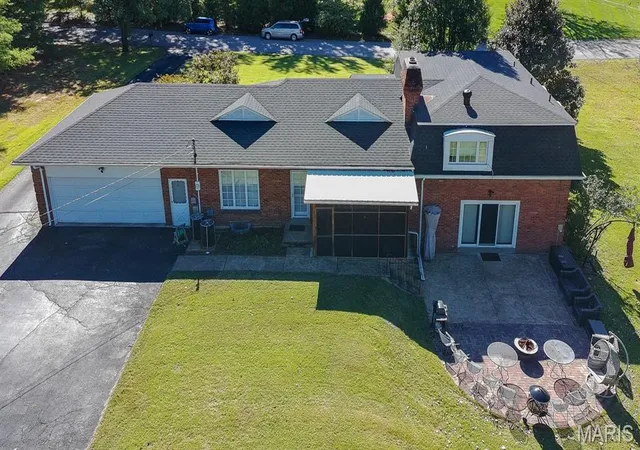 Photo 1 of Single family home for sale at 11631 Fallbrook Dr, Saint Louis, MO 63131 | MLS# MIS26067088 | Listing updated on 2026-10-26