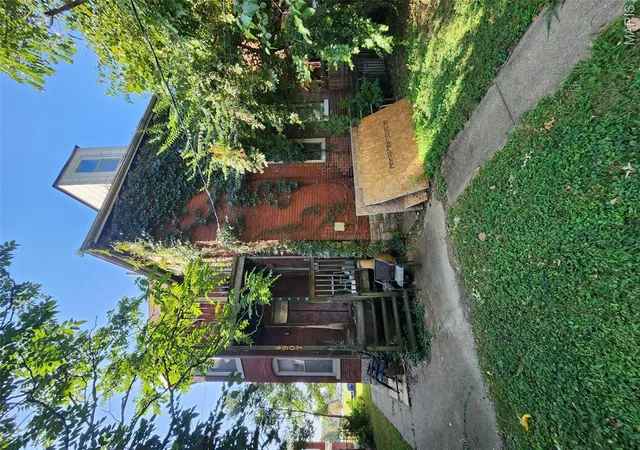 Photo 4 of Multi family home for sale at 4907 Fountain Ave, Saint Louis, MO 63113 | MLS# MIS26067092 | Listing updated on 2026-10-19