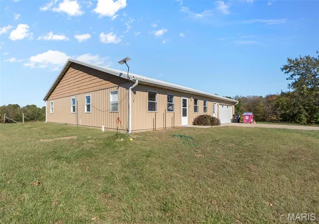 Photo 3 of Single family home for sale at 1023 County Rd 349, Jackson, MO 63755 | MLS# MIS26067099 | Listing updated on 2026-10-21