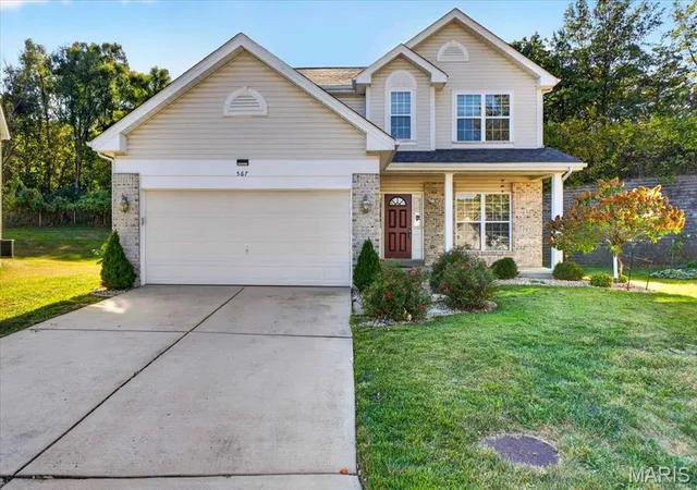 Photo 2 of Single family home for sale at 567 Brk Meadow Dr, Ballwin, MO 63021 | MLS# MIS26067101 | Listing updated on 2026-10-19