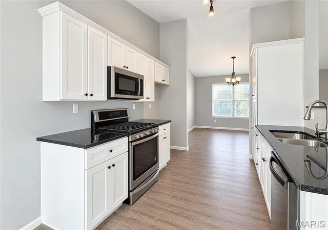 Photo 2 of Single family home for sale at 2009 Rosedale Ct, Arnold, MO 63010 | MLS# MIS26067103 | Listing updated on 2026-10-21