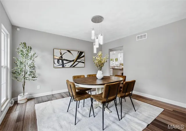 Photo 2 of Single family home for sale at 810 Meadowlark Dr, O Fallon, IL 62269 | MLS# MIS26067105 | Listing updated on 2026-10-20