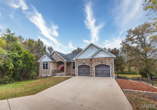 Photo 2 of Single family home for sale at 1717 Palmer Ct, Rolla, MO 65401 | MLS# MIS26067106 | Listing updated on 2026-10-20