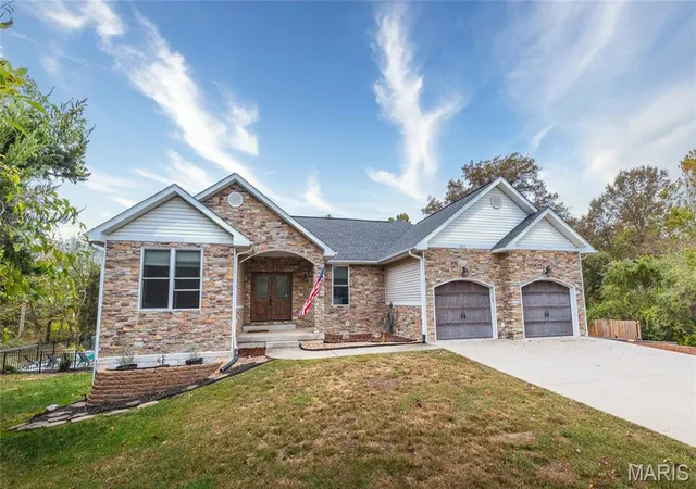 Photo 3 of Single family home for sale at 1717 Palmer Ct, Rolla, MO 65401 | MLS# MIS26067106 | Listing updated on 2026-10-20