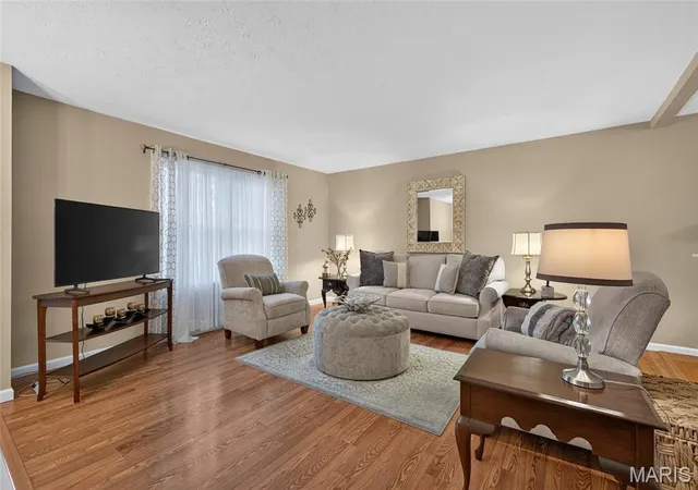 Photo 3 of Single family home for sale at 30 Wexford Green, Maryville, IL 62062 | MLS# MIS26067108 | Listing updated on 2026-10-26
