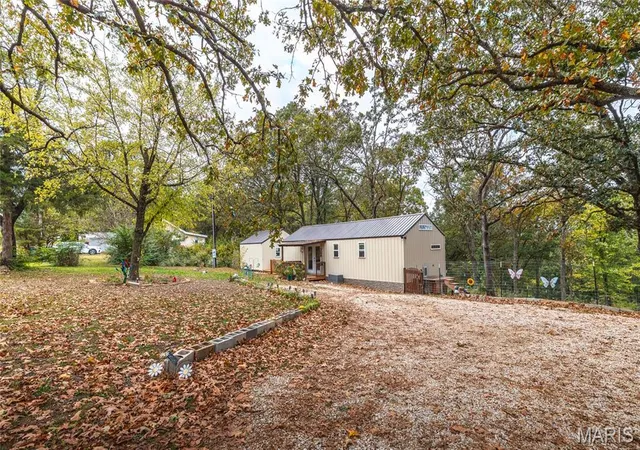 Photo 3 of Single family home for sale at 10645 County Rd 2040, Rolla, MO 65401 | MLS# MIS26067109 | Listing updated on 2026-10-20