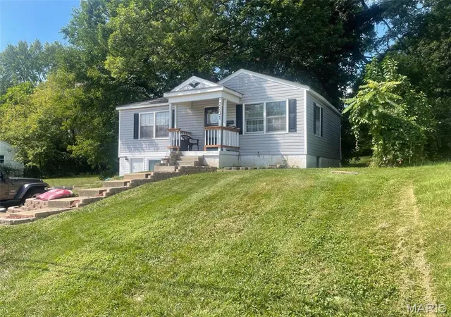 Photo 2 of Single family home for sale at 2231 Wallis Ave, Saint Louis, MO 63114 | MLS# MIS26067139 | Listing updated on 2026-10-20