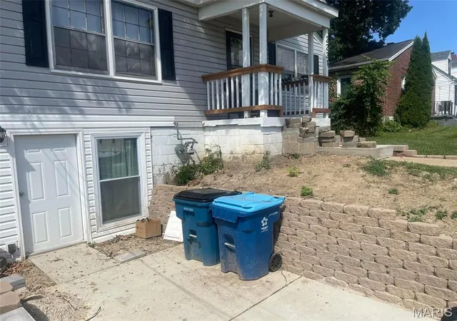 Photo 4 of Single family home for sale at 2231 Wallis Ave, Saint Louis, MO 63114 | MLS# MIS26067139 | Listing updated on 2026-10-20