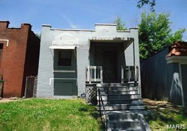 Photo 1 of Single family home for sale at 4203 E Lexington Ave, Saint Louis, MO 63115 | MLS# MIS26067144 | Listing updated on 2026-10-28