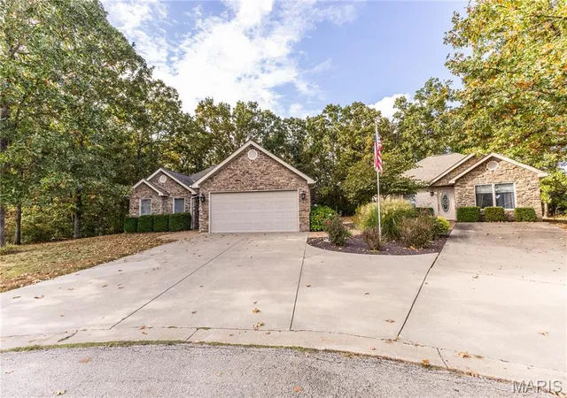 Photo 1 of Single family home for sale at 407 Ahr Strom Dr, Owensville, MO 65066 | MLS# MIS26067154 | Listing updated on 2026-10-19