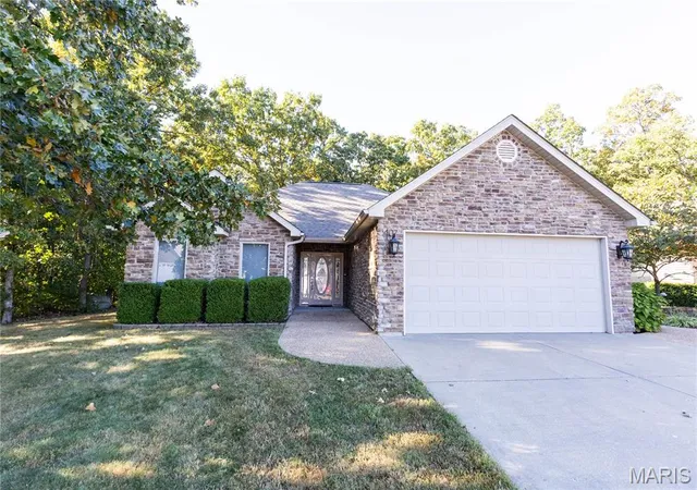 Photo 4 of Single family home for sale at 407 Ahr Strom Dr, Owensville, MO 65066 | MLS# MIS26067154 | Listing updated on 2026-10-19