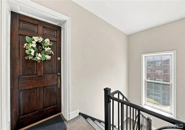 Listing Photo 4 - Condo for sale in building located at 817 Westwood Dr, Clayton, MO 63105 - Unit #3E