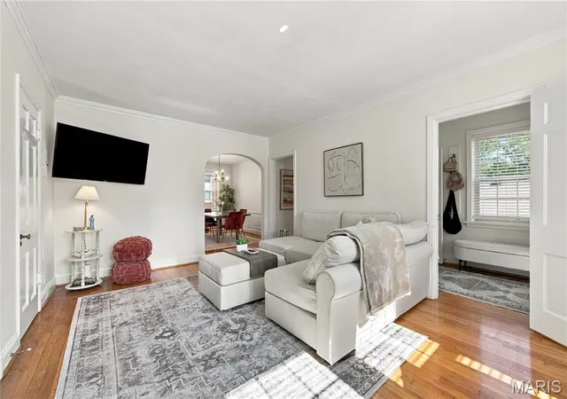 Listing Photo 5 - Condo for sale in building located at 817 Westwood Dr, Clayton, MO 63105 - Unit #3E