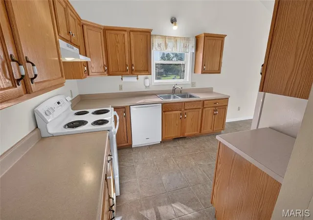 Photo 2 of Single family home for sale at 3965 Scenic View Dr, Cape Girardeau, MO 63701 | MLS# MIS26067177 | Listing updated on 2026-10-22