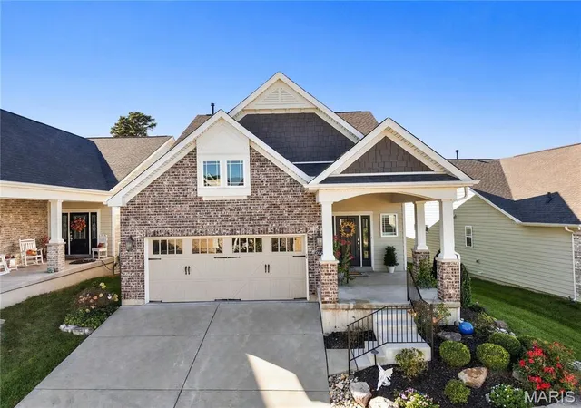 Photo 1 of Sale Pending at 17028 Fire Glow Dr, Wildwood, MO 63011 | MLS# MIS26067181 | Listing updated on 2026-10-28