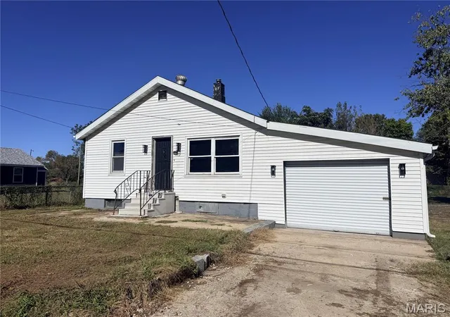 Photo 1 of Single family home for sale at 713 26th Street, Granite City, IL 62040 | MLS# MIS26067194 | Listing updated on 2026-10-20