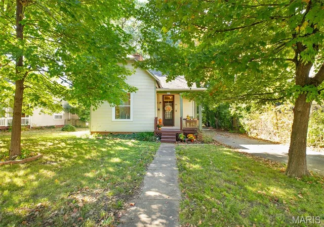Photo 2 of Single family home for sale at 109 Springer Ave, Edwardsville, IL 62025 | MLS# MIS26067201 | Listing updated on 2026-10-20