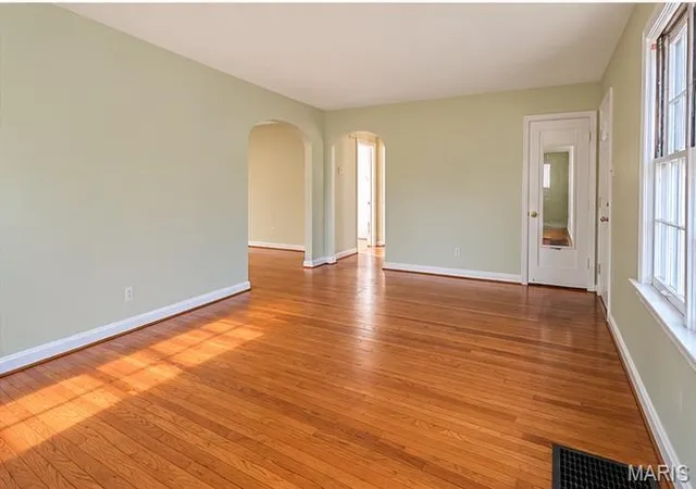 Photo 2 of Single family home for sale at 1156 Hilltop Dr, Saint Louis, MO 63132 | MLS# MIS26067204 | Listing updated on 2026-10-22