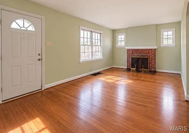 Photo 3 of Single family home for sale at 1156 Hilltop Dr, Saint Louis, MO 63132 | MLS# MIS26067204 | Listing updated on 2026-10-22