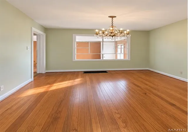 Photo 3 of Single family home for sale at 1156 Hilltop Dr, Saint Louis, MO 63132 | MLS# MIS26067204 | Listing updated on 2026-10-22