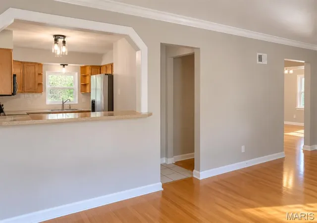 Photo 3 of Sale Pending at 714 Boschert Dr, St Charles, MO 63301 | MLS# MIS26067209 | Listing updated on 2026-10-21