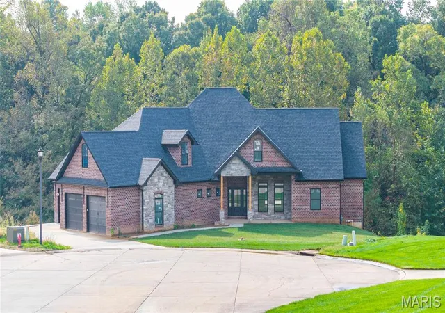 Photo 2 of Single family home for sale at 400 Trillium Ln, Cape Girardeau, MO 63701 | MLS# MIS26067231 | Listing updated on 2026-10-19