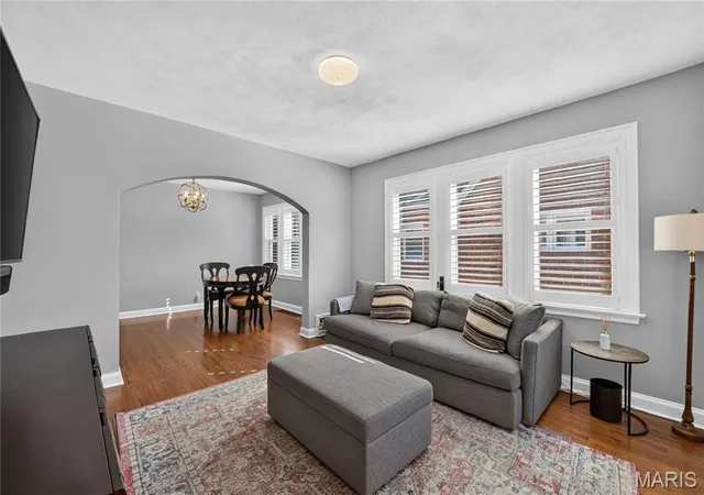 Photo 2 of Single family home for sale at 106 Handlan Ct, Saint Louis, MO 63122 | MLS# MIS26067235 | Listing updated on 2026-10-28