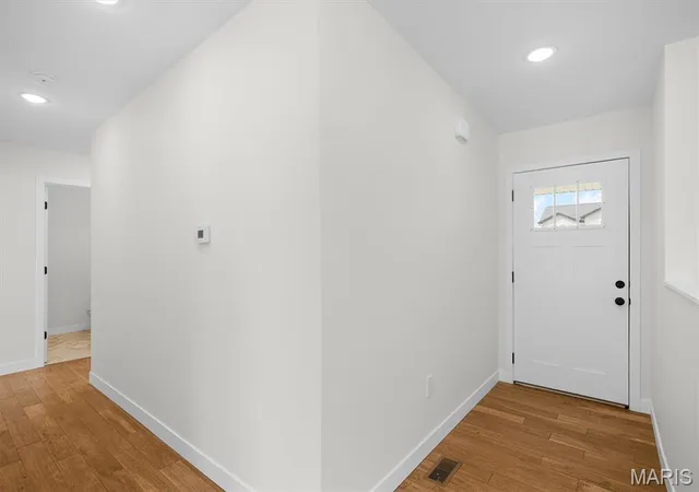 Photo 3 of Single family home for sale at 3440 Navajo Trl, Belleville, IL 62221 | MLS# MIS26067241 | Listing updated on 2026-10-19