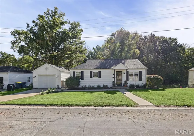 Photo 2 of Single family home for sale at 48 Halleck Ave, Edwardsville, IL 62025 | MLS# MIS26067244 | Listing updated on 2026-10-22