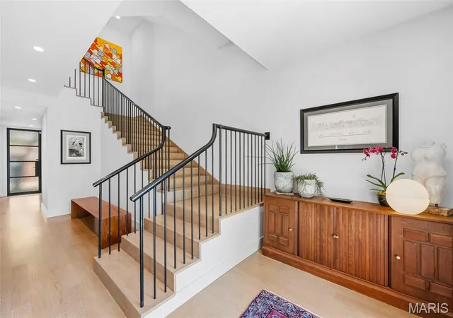 Photo 3 of Single family home for sale at 4469 Westminster Pl, Saint Louis, MO 63108 | MLS# MIS26067248 | Listing updated on 2026-10-26